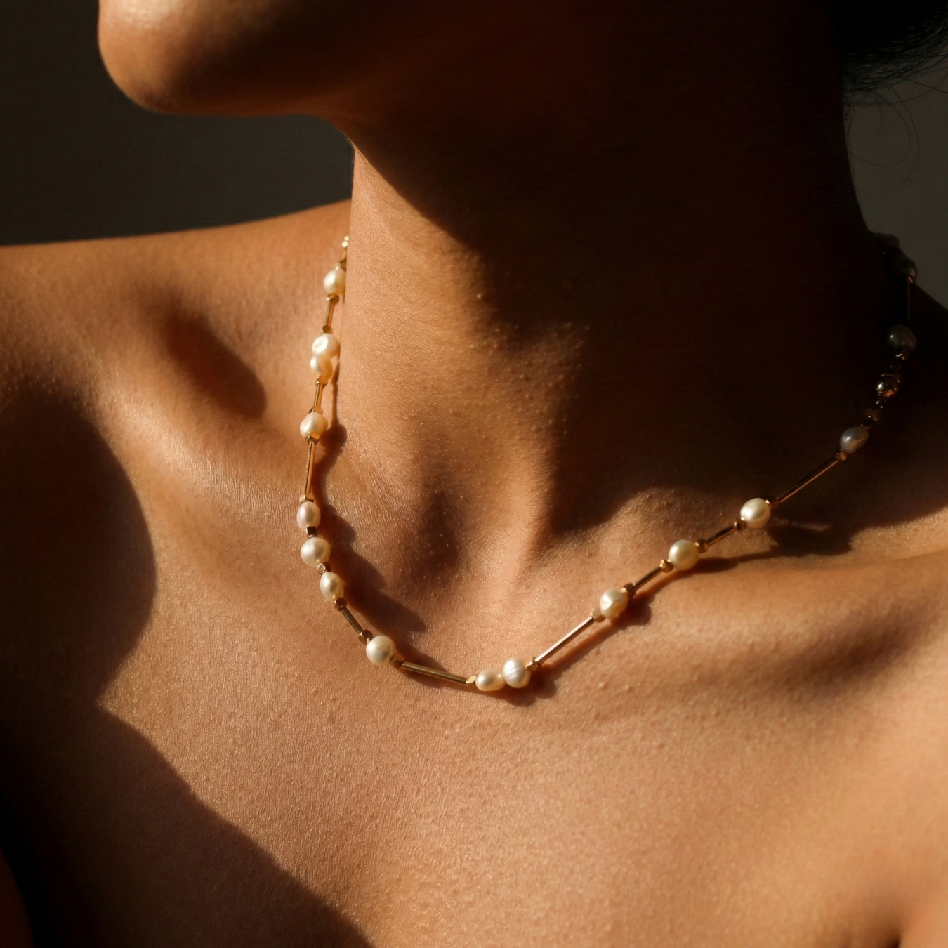 MODERNIST PEARLS SET